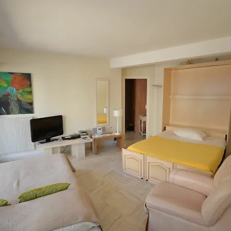 Three-bedroom Super Cannes